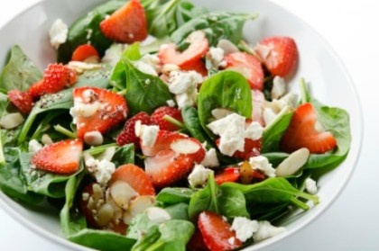 spinach-strawberry-salad
